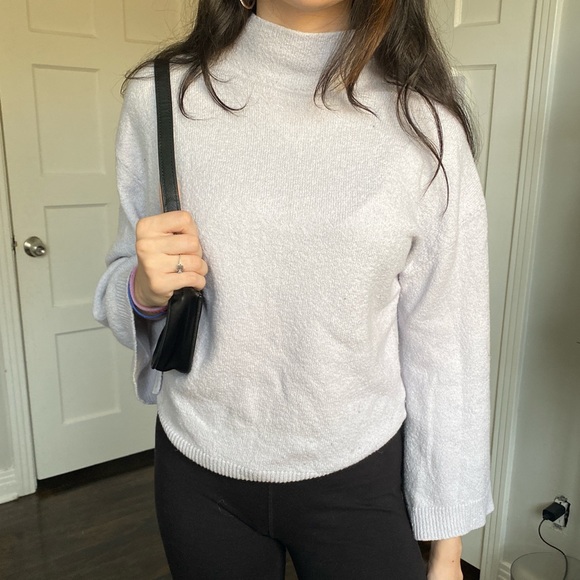 Sweater - Picture 1 of 2